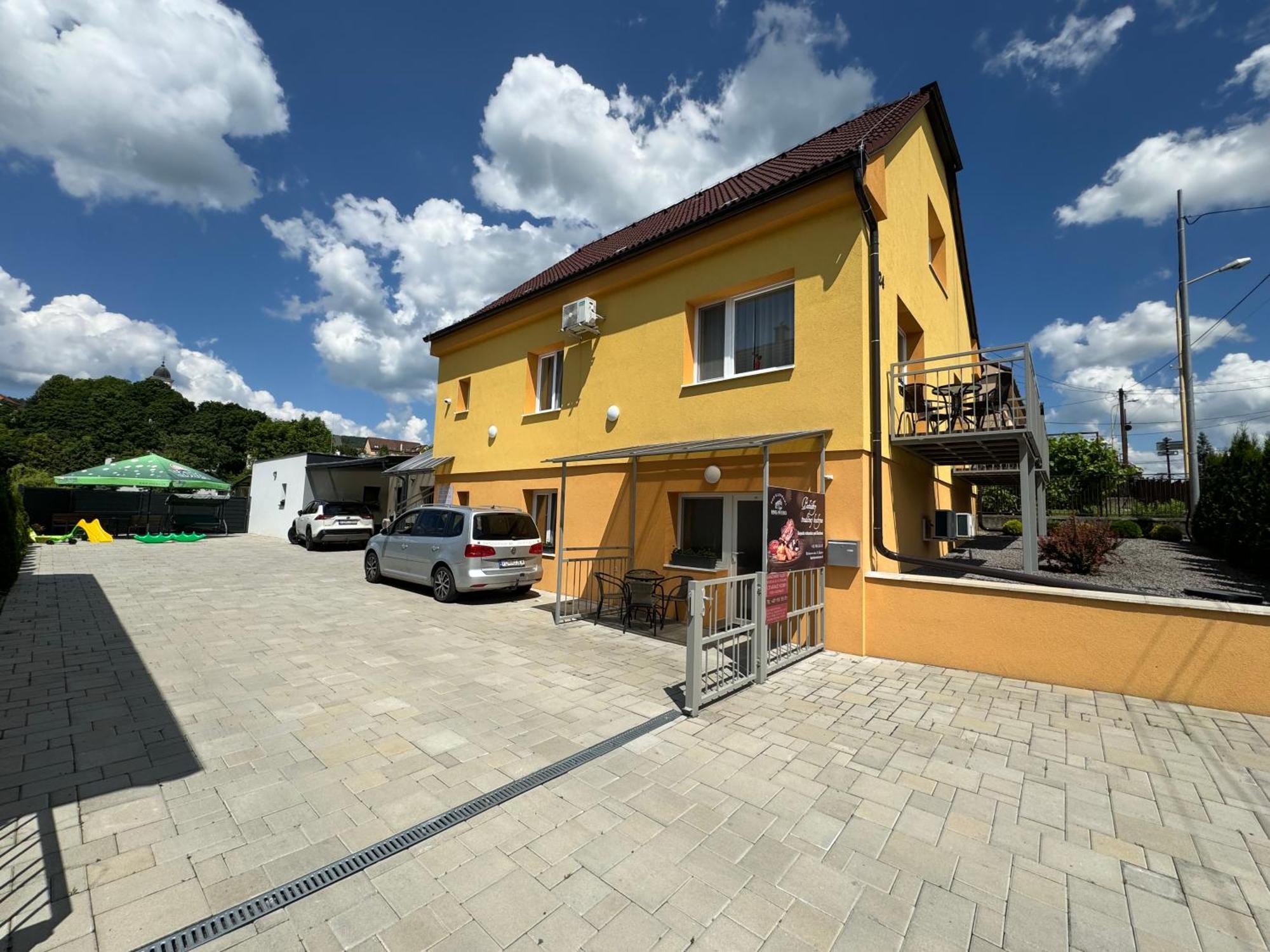 Apartmany Hujer 2 บอยนิตแซ ภายนอก รูปภาพ